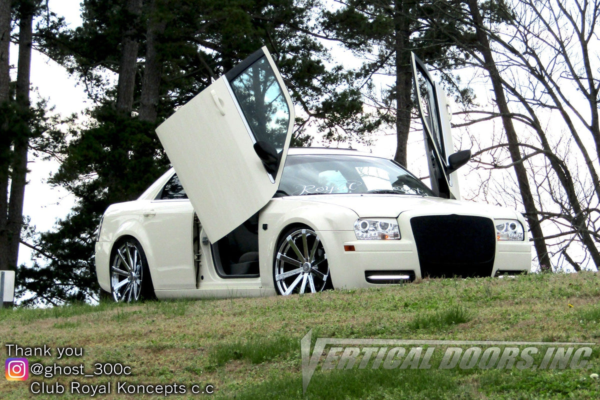 Vertical Doors Inc conversion kit for 2004–2010 Chrysler 300 - image 1