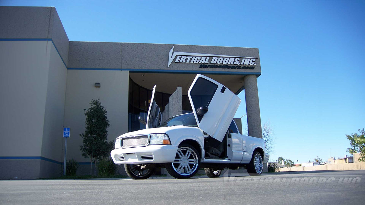 Vertical Doors Inc conversion kit for 1994–2004 GMC Sonoma - image 1