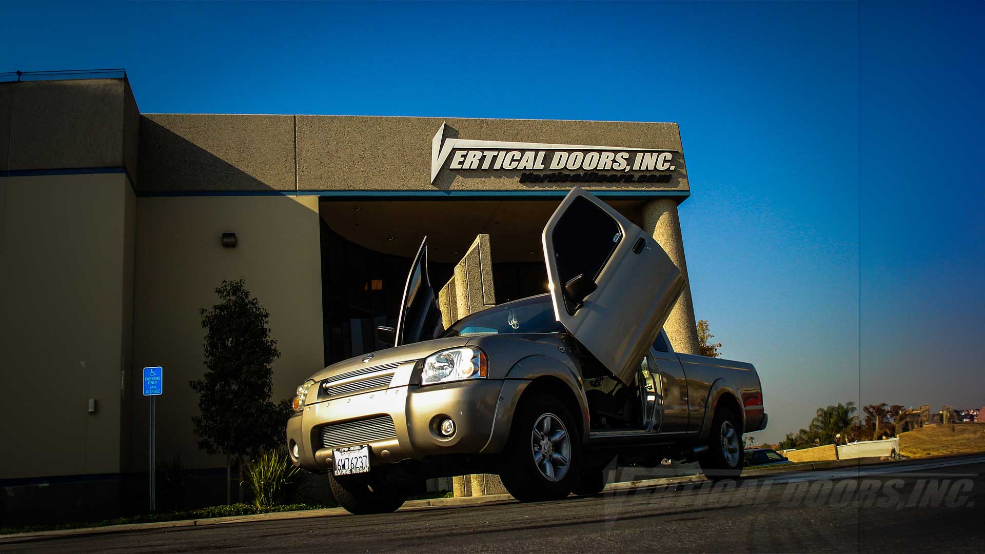 Vertical doors kit compatible Nissan Frontier 1998-2004 special order kit
