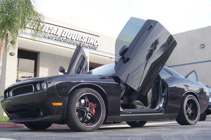Vertical Doors Inc conversion kit for 2009–2023 Dodge Challenger - image 5